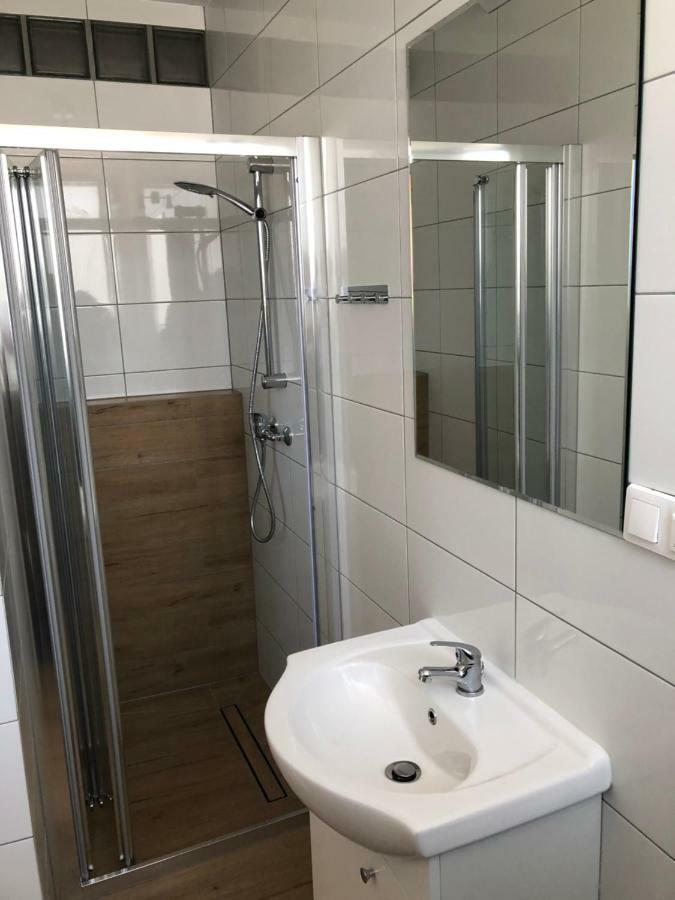 Apartamento Zefir Pokoje Unieście Exterior foto